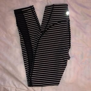 lululemon stripped train times 7/8 size 2